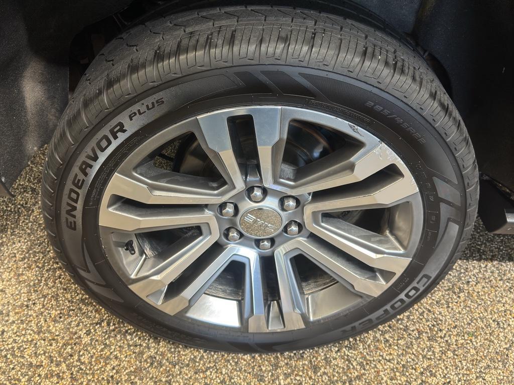 used 2018 GMC Yukon car, priced at $36,995