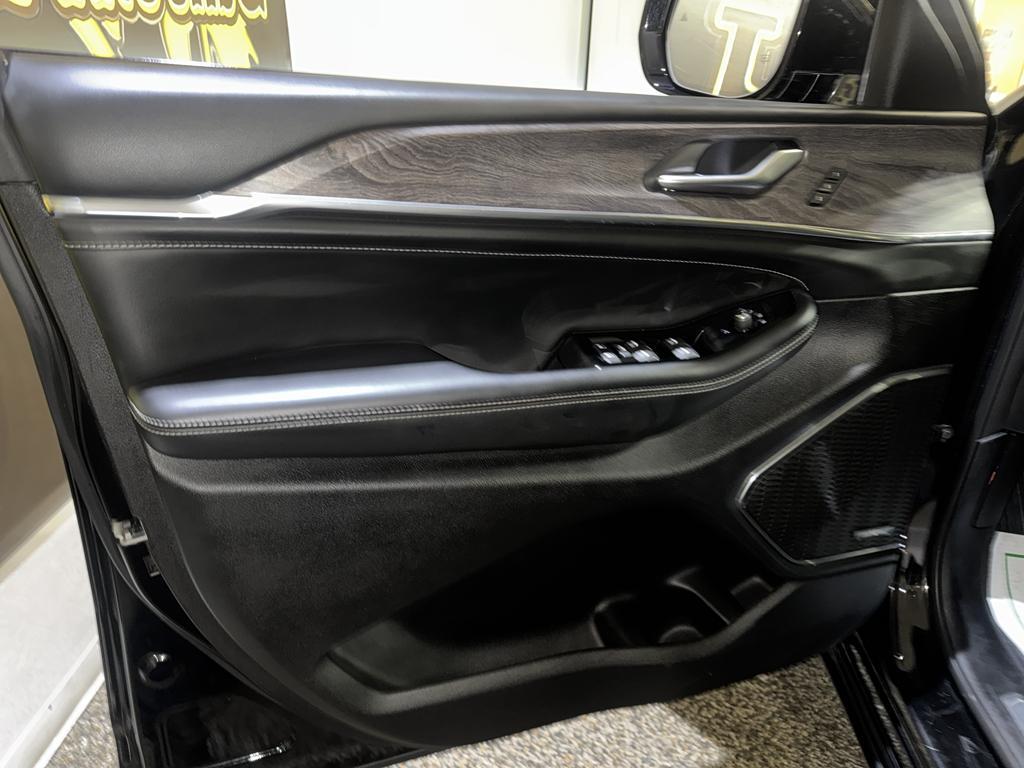 used 2024 Jeep Grand Cherokee L car, priced at $48,995