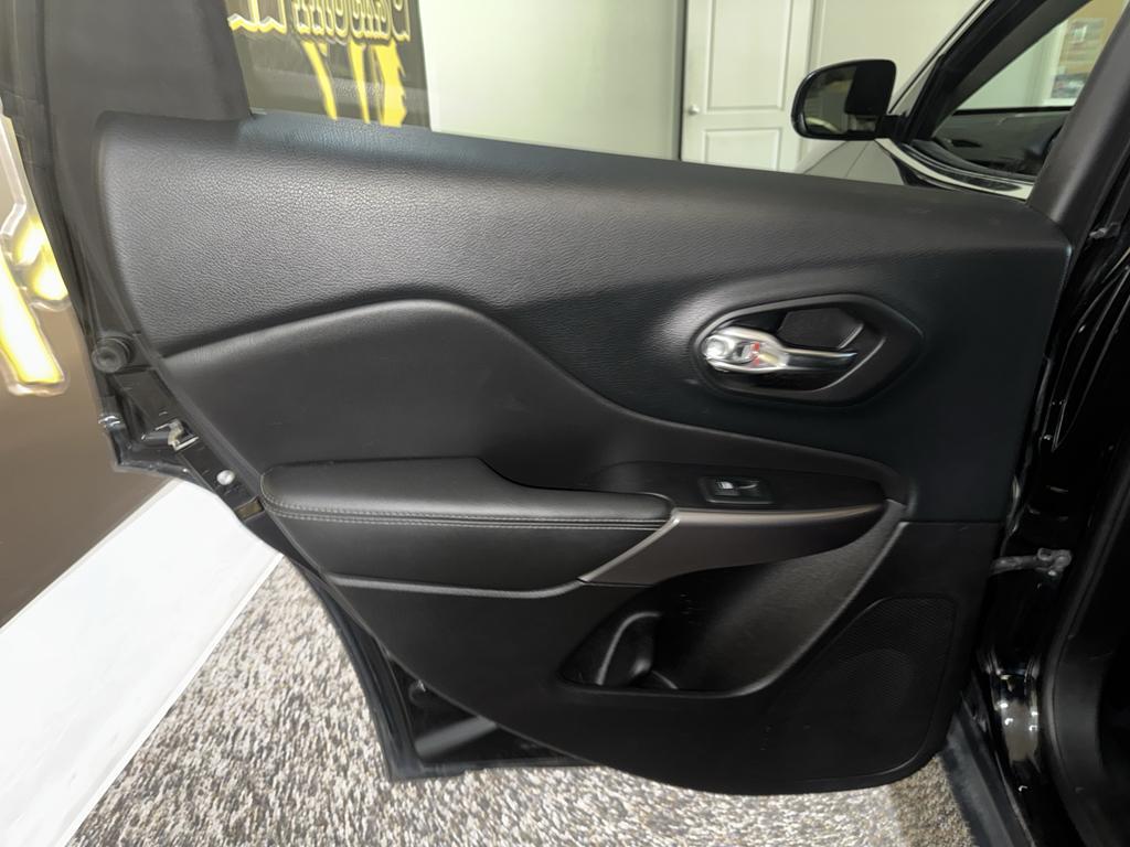 used 2019 Jeep Cherokee car, priced at $19,995