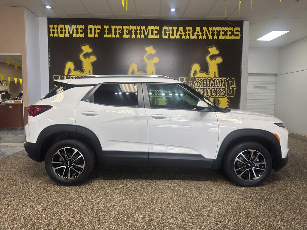 used 2025 Chevrolet TrailBlazer car, priced at $29,995
