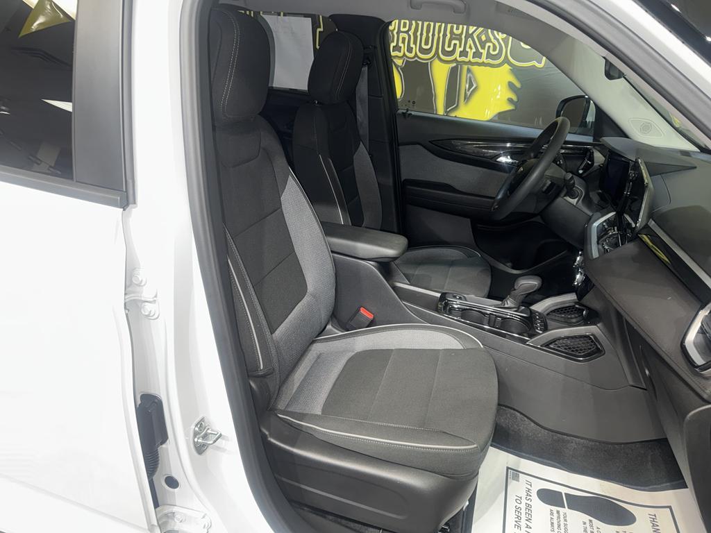 used 2025 Chevrolet TrailBlazer car, priced at $29,995