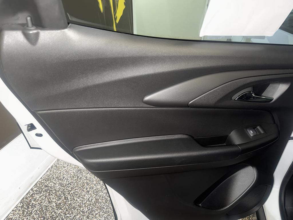 used 2025 Chevrolet TrailBlazer car, priced at $29,995