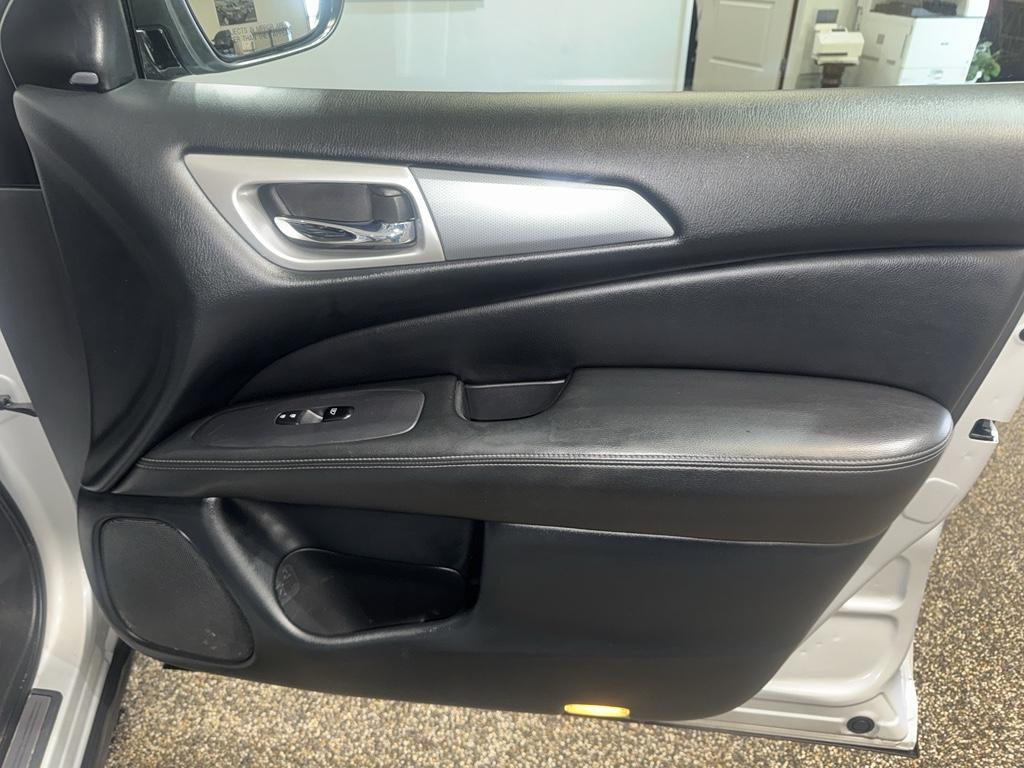 used 2020 Nissan Pathfinder car, priced at $12,995