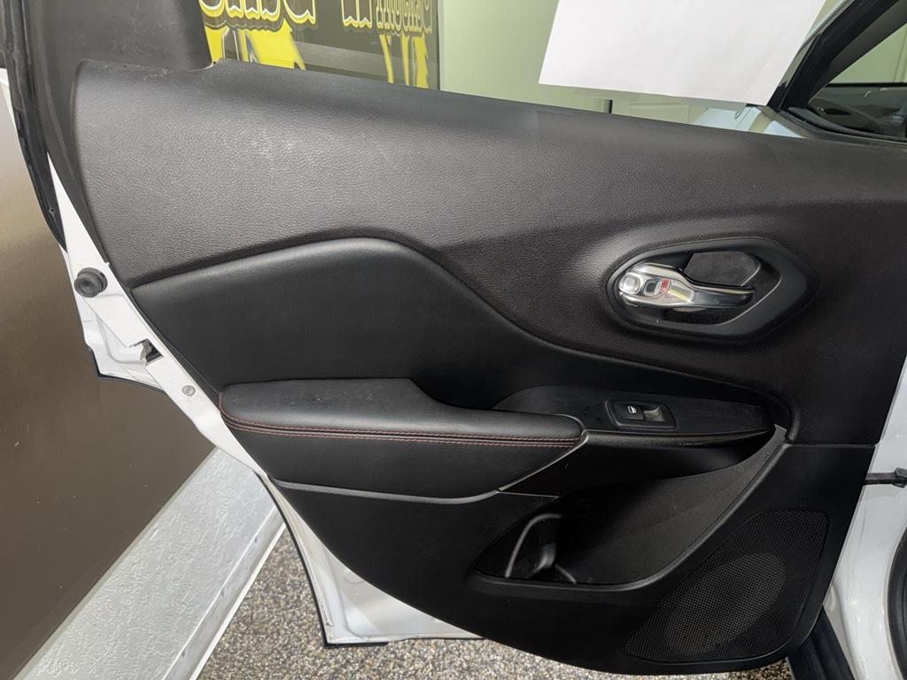 used 2020 Jeep Cherokee car, priced at $21,995