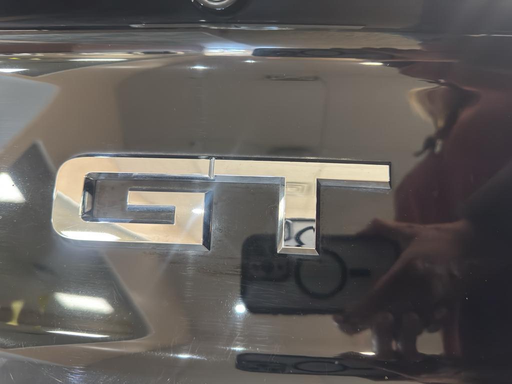 used 2017 Ford Mustang car