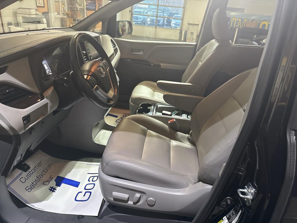 used 2020 Toyota Sienna car, priced at $30,995