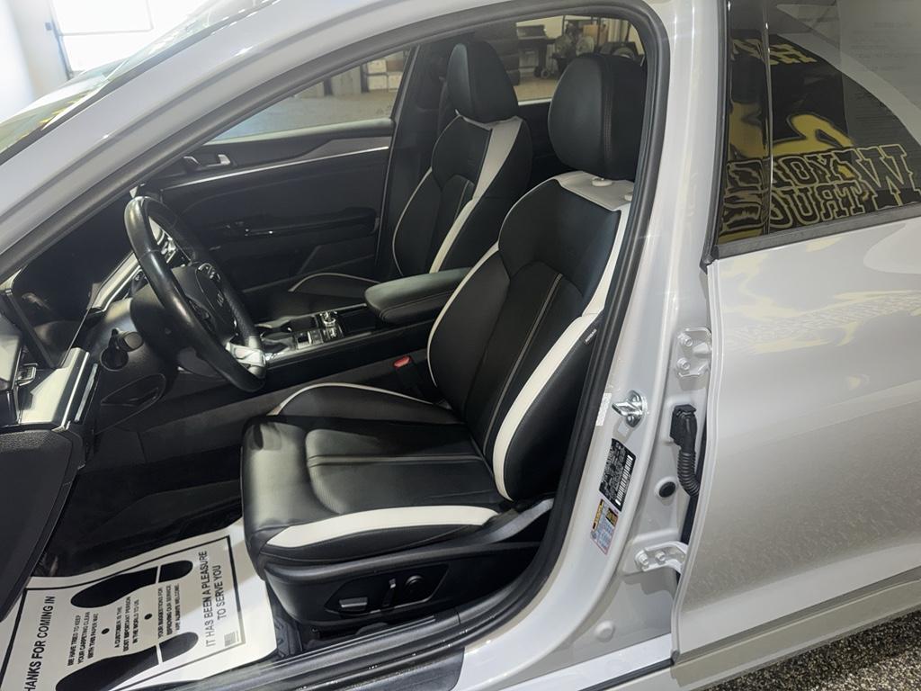 used 2025 Kia K5 car, priced at $28,995