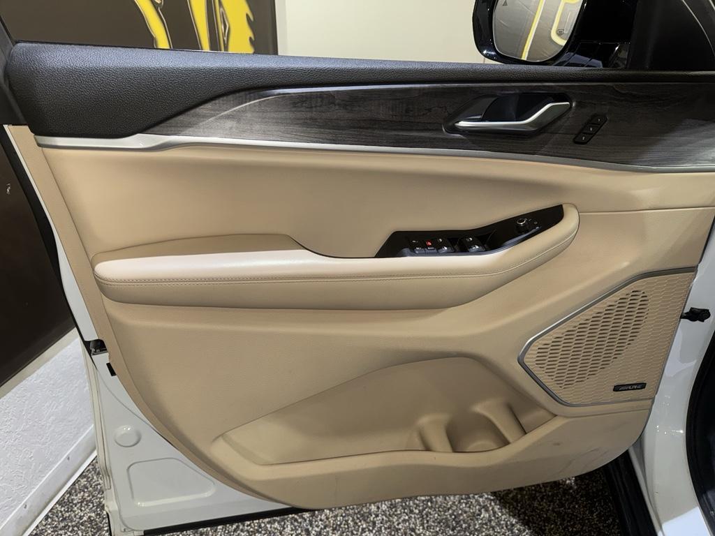 used 2022 Jeep Grand Cherokee 4xe car, priced at $23,995