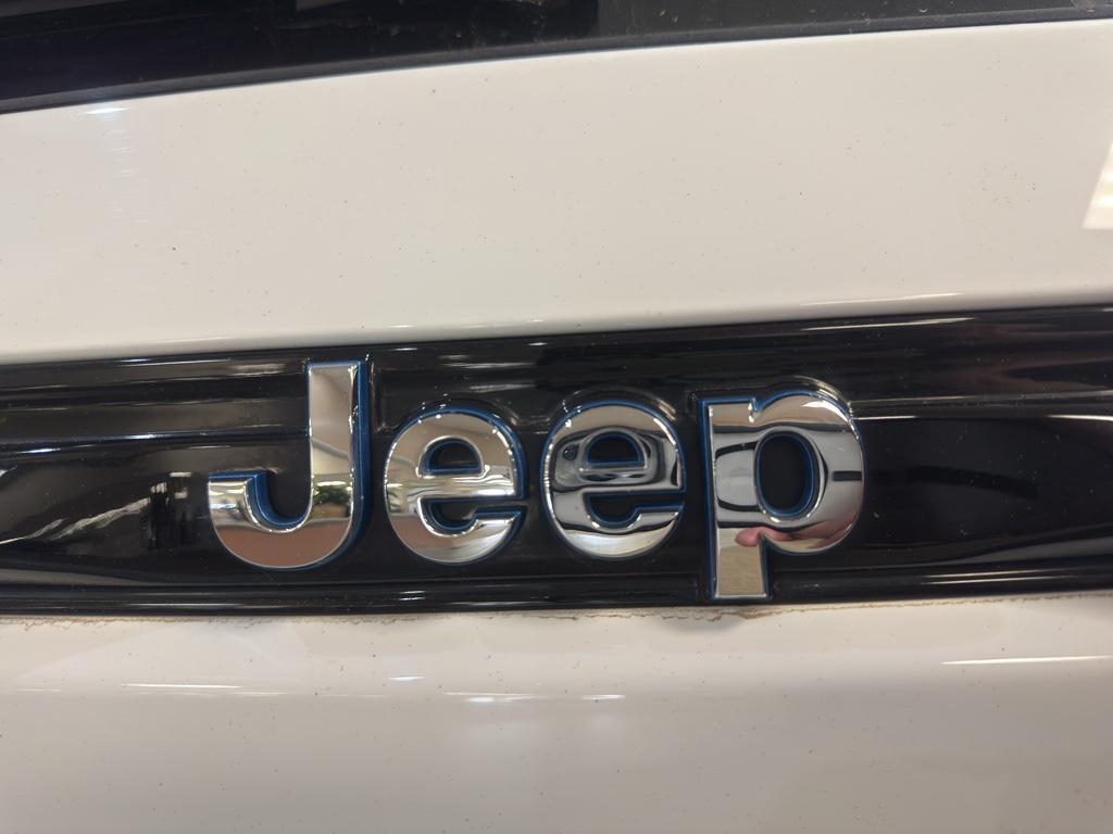 used 2022 Jeep Grand Cherokee 4xe car, priced at $23,995