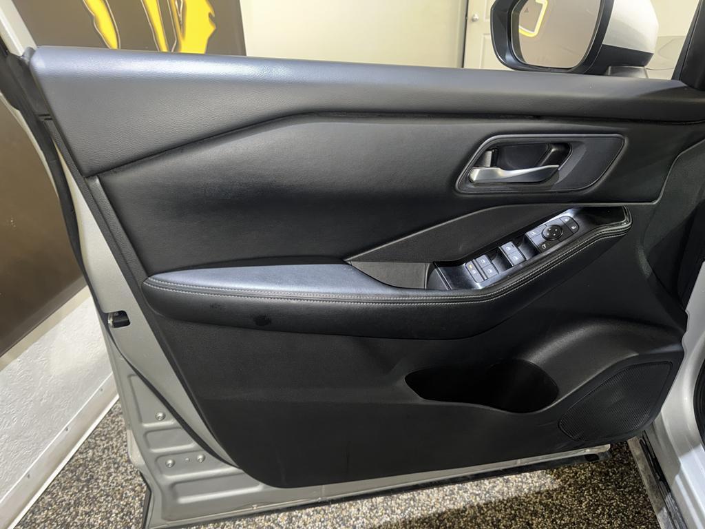 used 2025 Nissan Rogue car, priced at $27,995