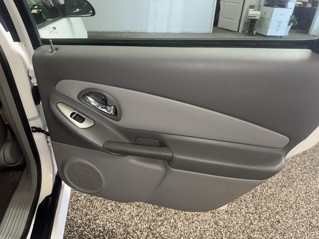 used 2004 Chevrolet Malibu Maxx car, priced at $5,995