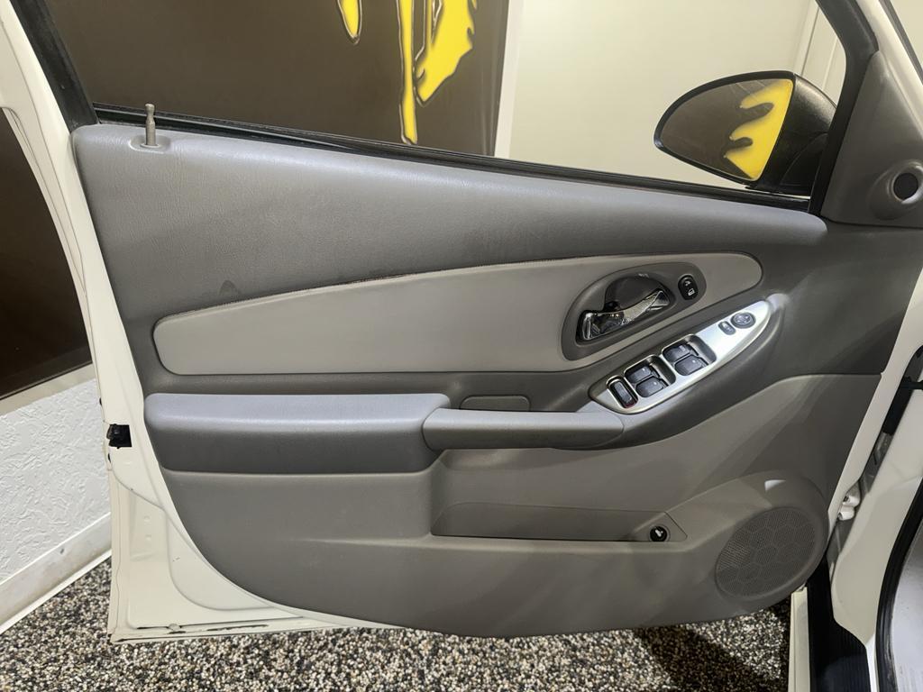 used 2004 Chevrolet Malibu Maxx car, priced at $5,995