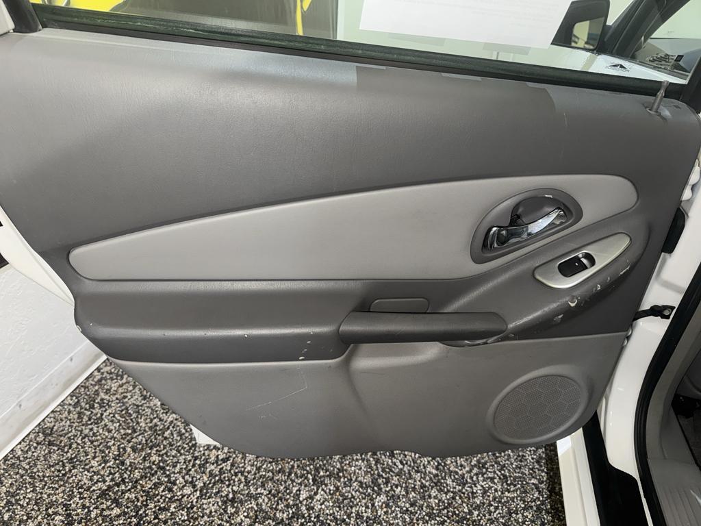 used 2004 Chevrolet Malibu Maxx car, priced at $5,995