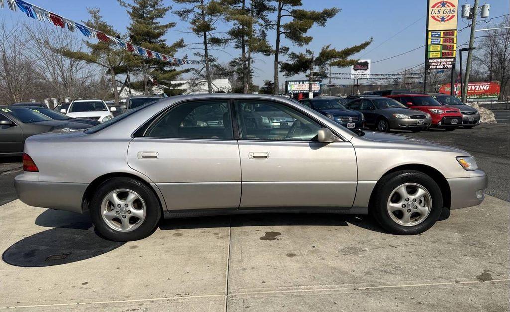 used 1998 Lexus ES 300 car, priced at $6,499