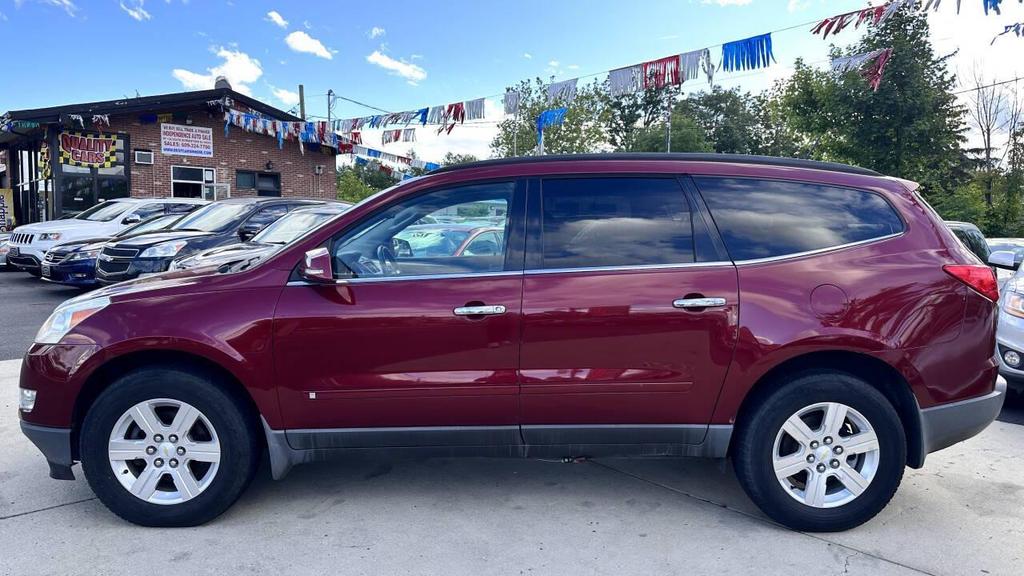 used 2010 Chevrolet Traverse car, priced at $5,299