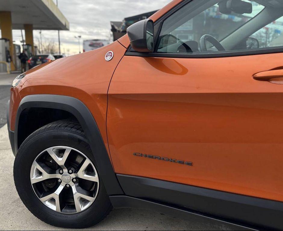 used 2015 Jeep Cherokee car, priced at $7,999