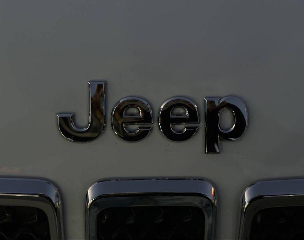 used 2019 Jeep Cherokee car, priced at $7,999