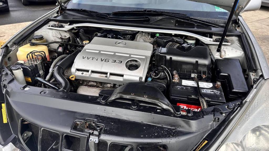 used 2004 Lexus ES 330 car, priced at $7,599