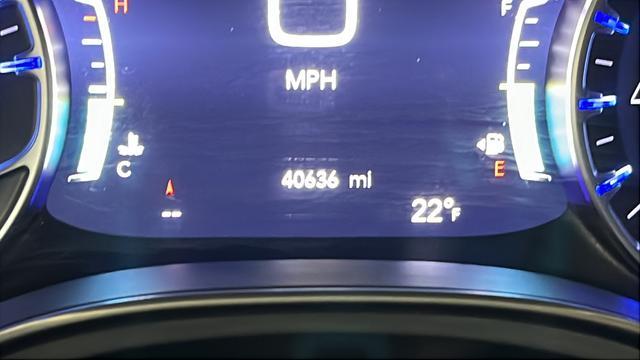 used 2025 Chrysler Pacifica car, priced at $35,104