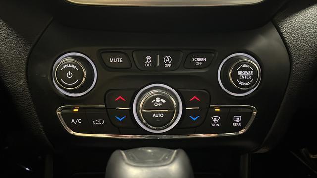used 2022 Jeep Cherokee car, priced at $25,694