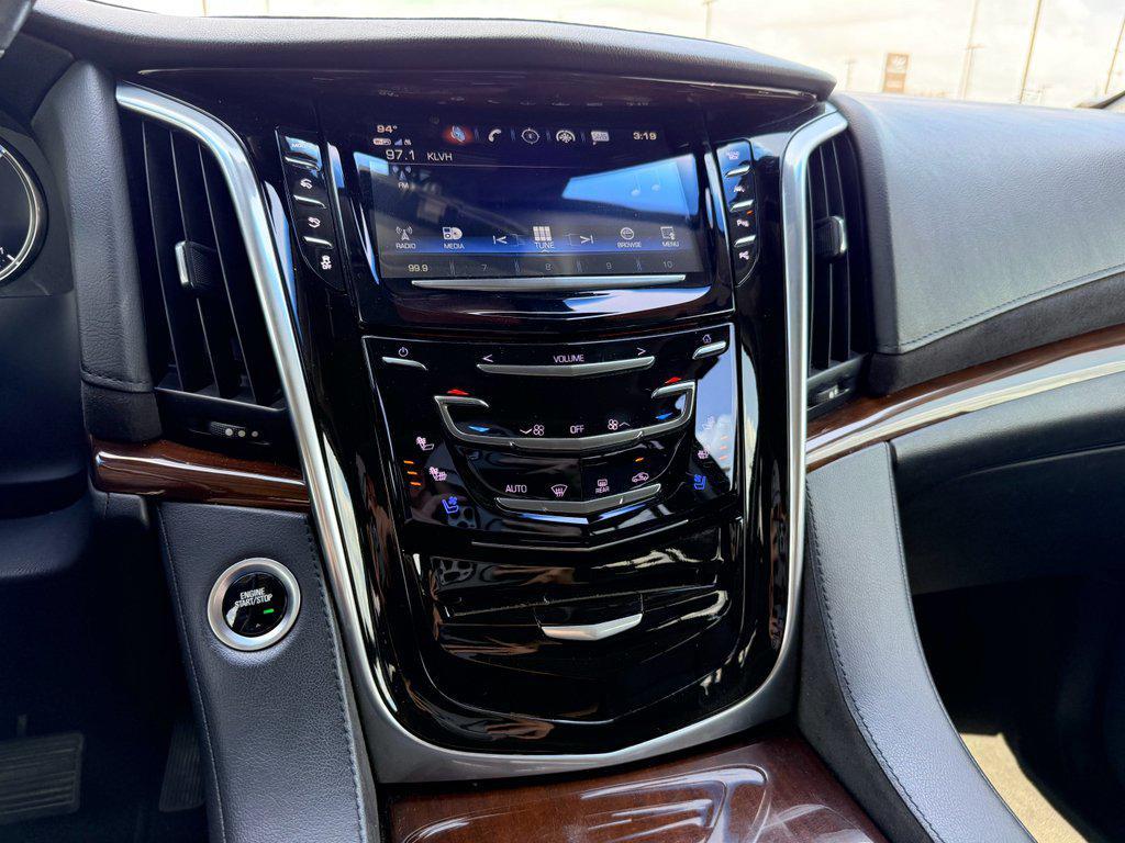 used 2019 Cadillac Escalade ESV car, priced at $24,694