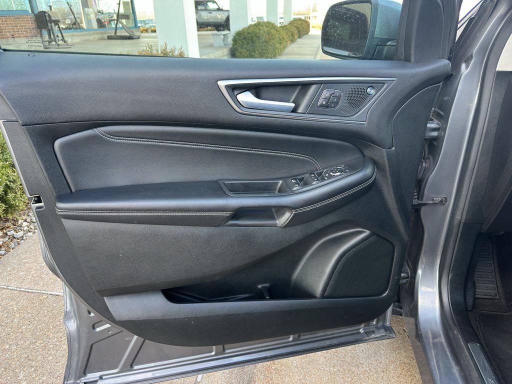 used 2022 Ford Edge car, priced at $20,000