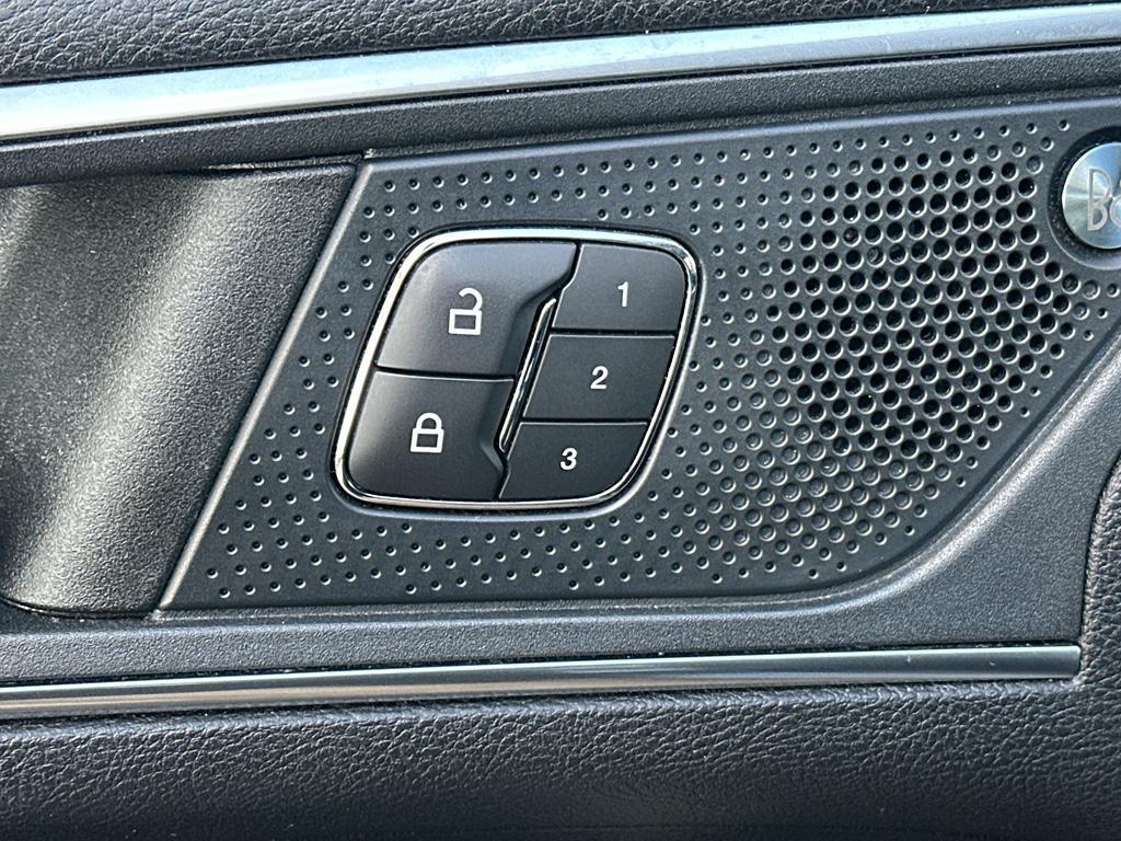 used 2022 Ford Edge car, priced at $20,000