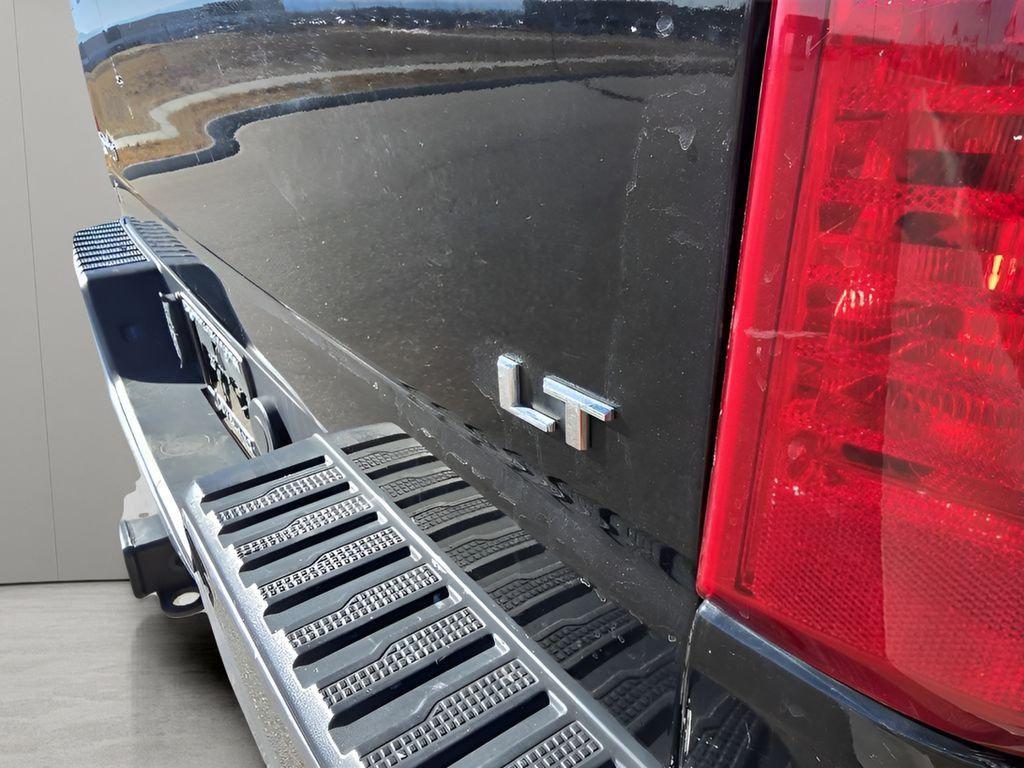 used 2022 Chevrolet Silverado 2500 car, priced at $28,086