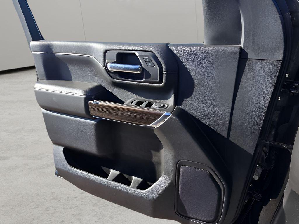 used 2022 Chevrolet Silverado 2500 car, priced at $28,086