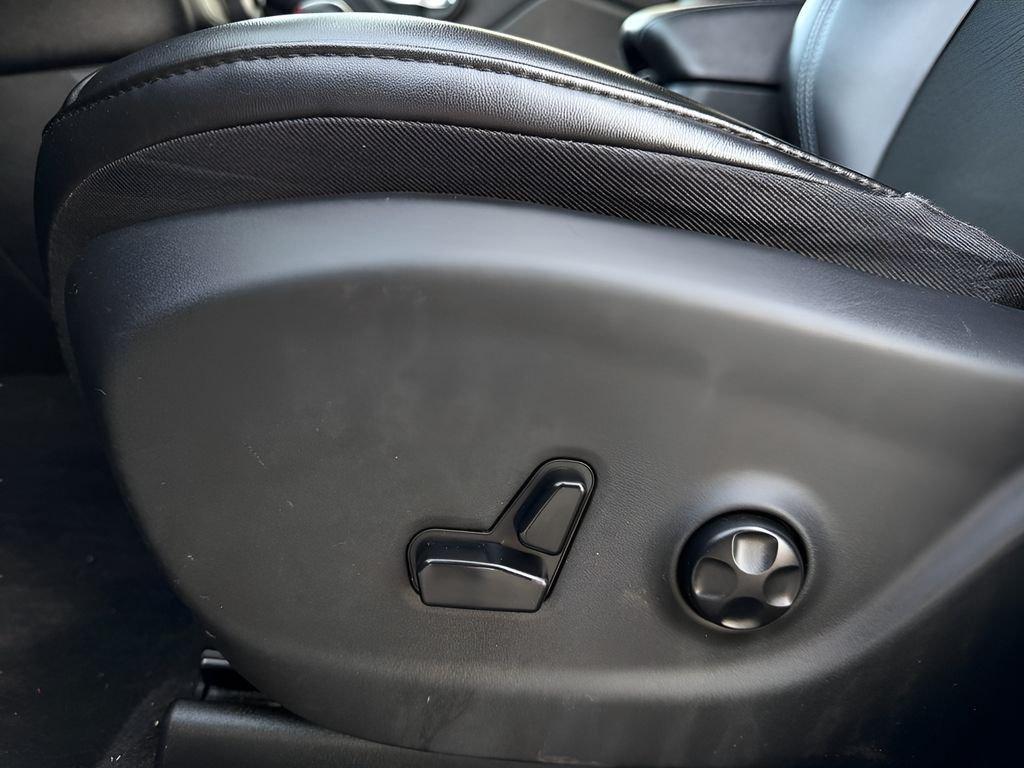 used 2020 Jeep Cherokee car, priced at $15,995