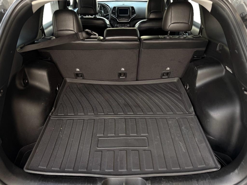 used 2020 Jeep Cherokee car, priced at $16,994