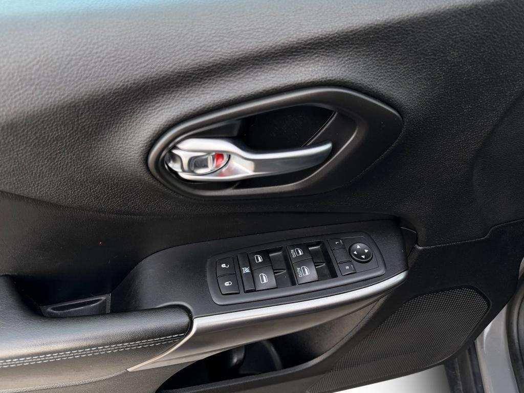 used 2020 Jeep Cherokee car, priced at $16,994