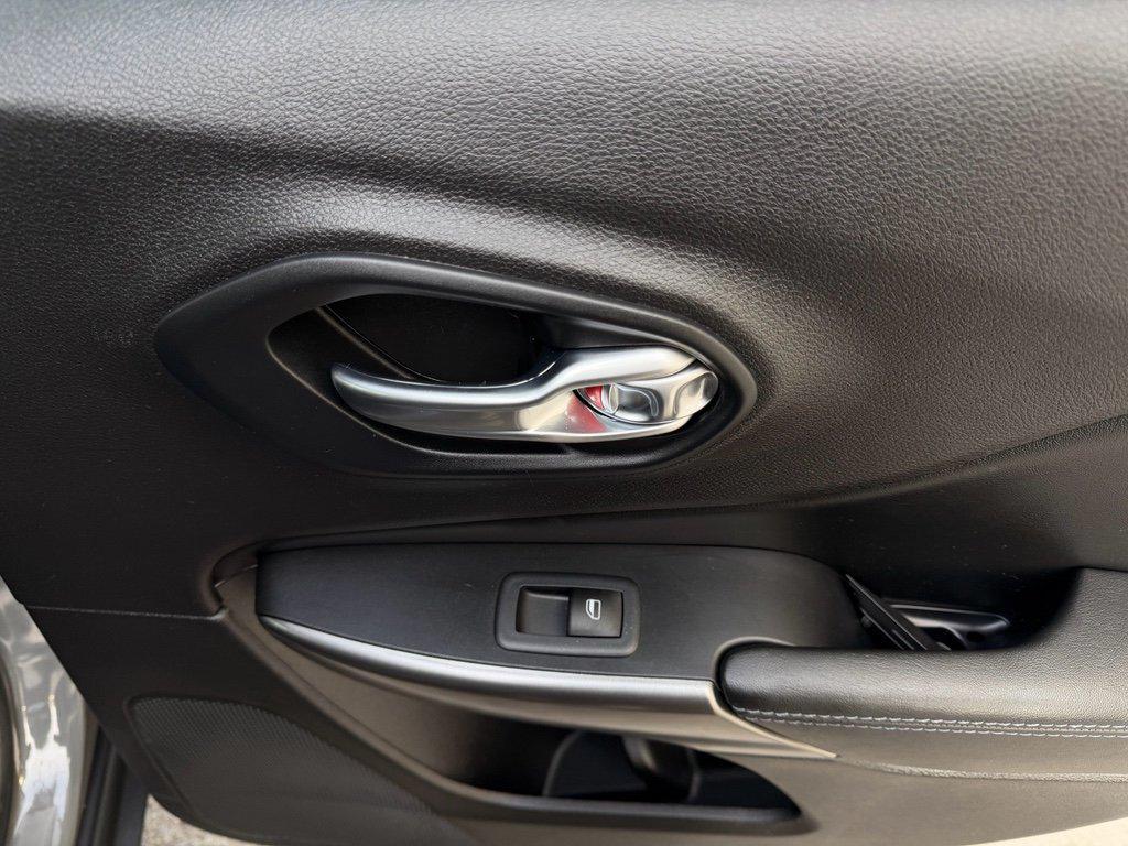 used 2020 Jeep Cherokee car, priced at $16,994