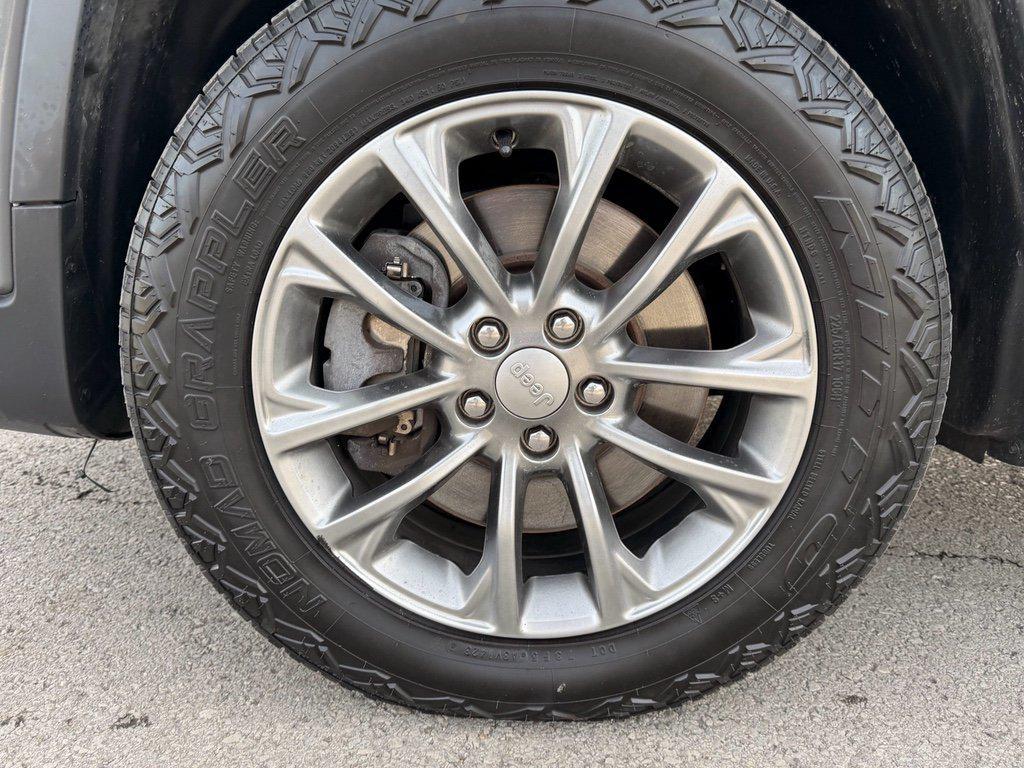 used 2020 Jeep Cherokee car, priced at $16,994