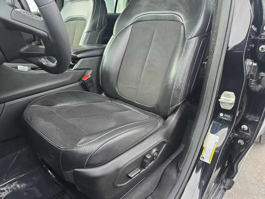 used 2023 Jeep Grand Cherokee L car, priced at $26,251