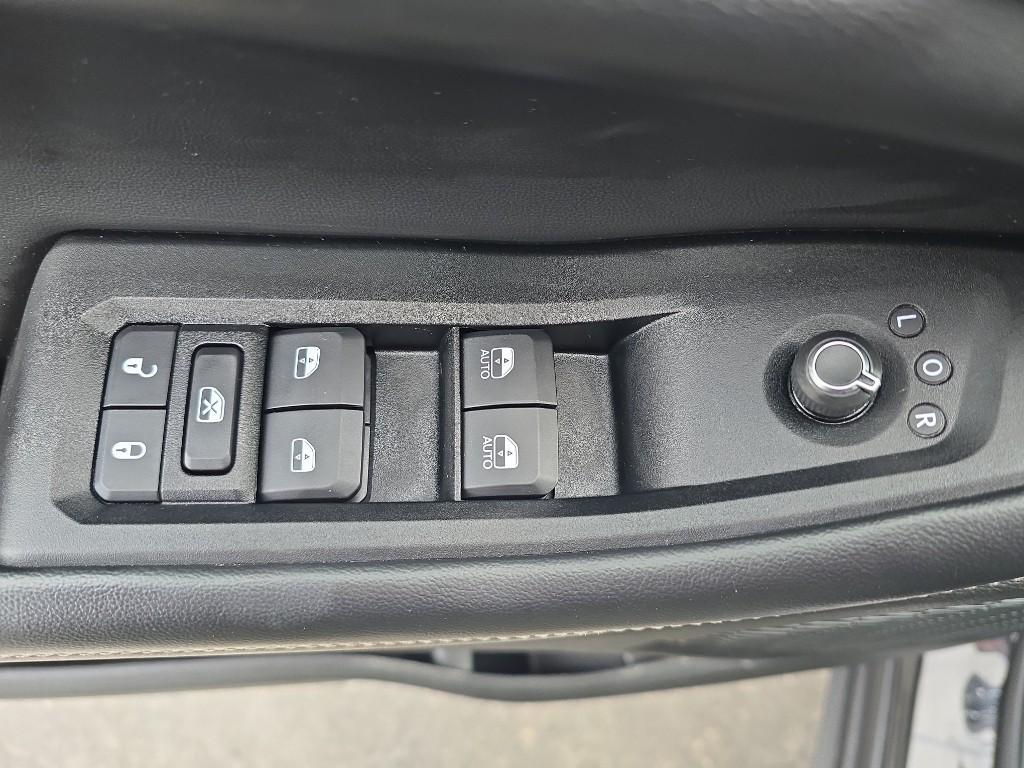 used 2023 Jeep Grand Cherokee L car, priced at $26,251