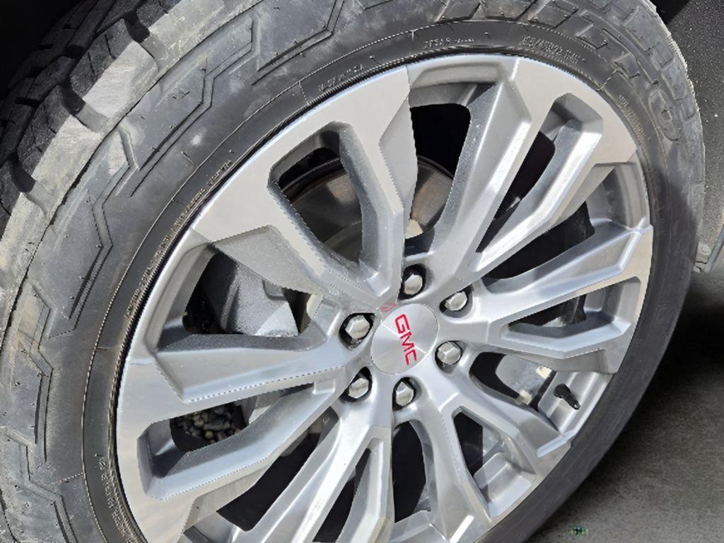 used 2021 GMC Yukon XL car, priced at $52,775