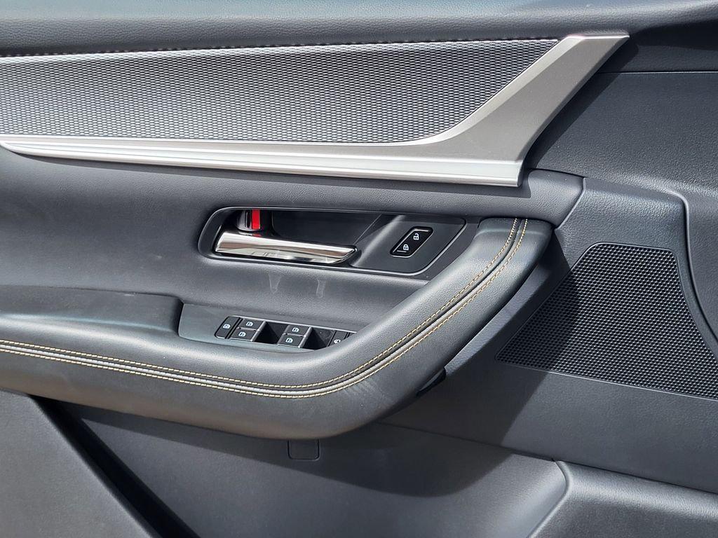 new 2026 Mazda CX-70 car, priced at $52,183