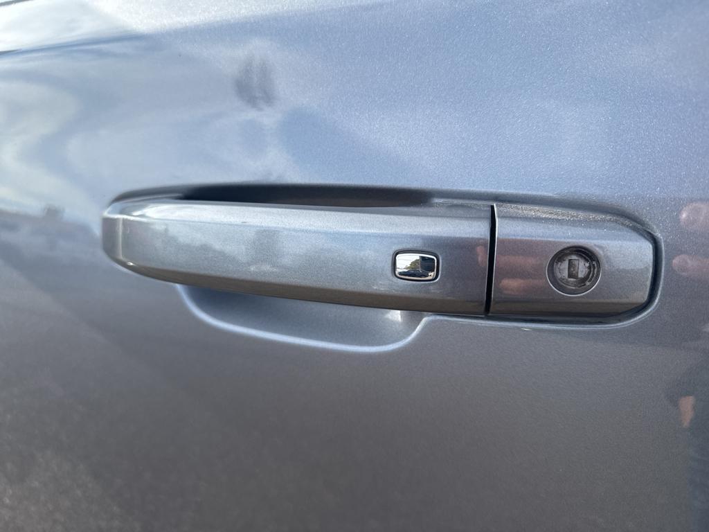 used 2018 GMC Yukon car, priced at $23,295