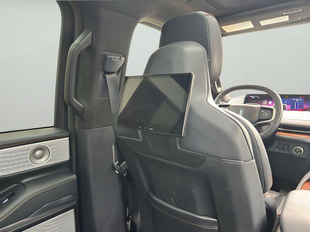 used 2025 Lincoln Navigator car, priced at $93,491