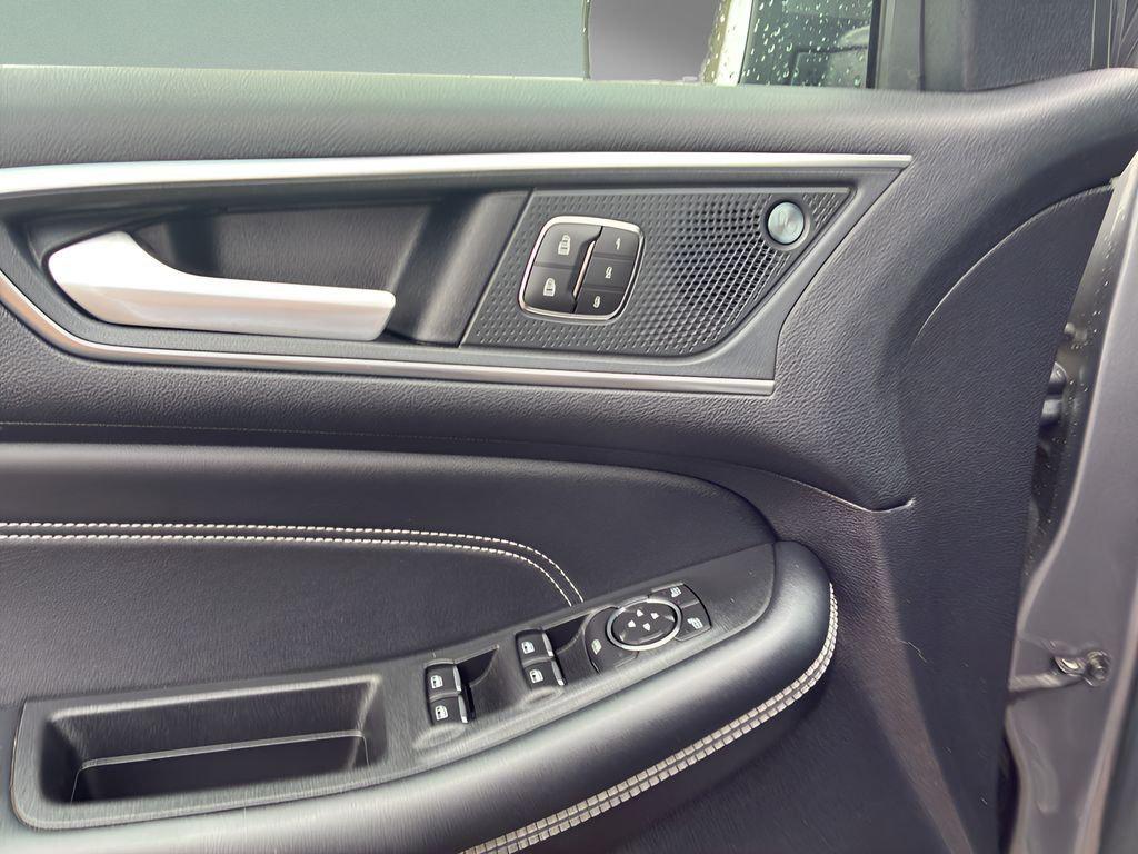 used 2021 Ford Edge car, priced at $17,090