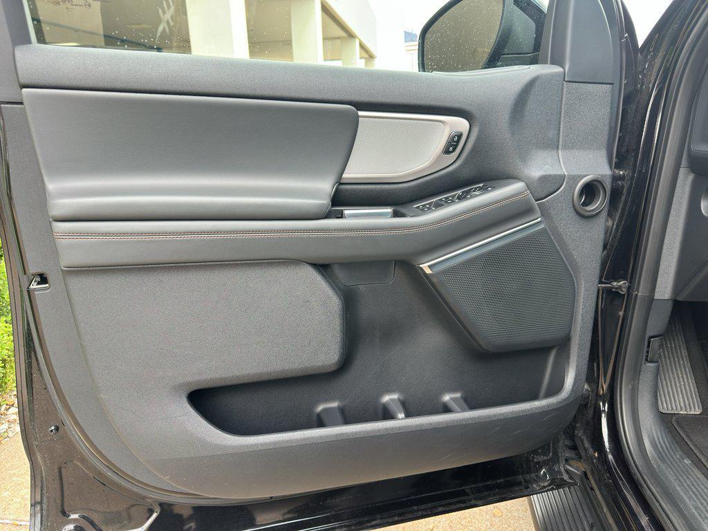 used 2025 Ford Expedition car, priced at $57,122