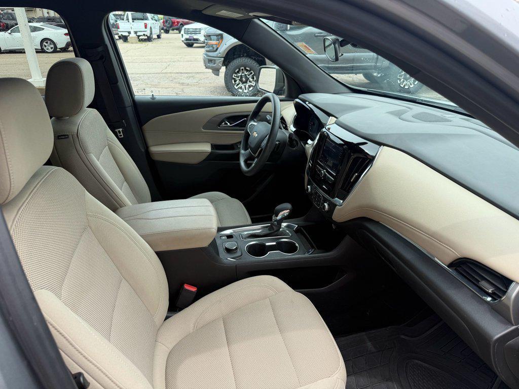used 2023 Chevrolet Traverse car, priced at $24,697