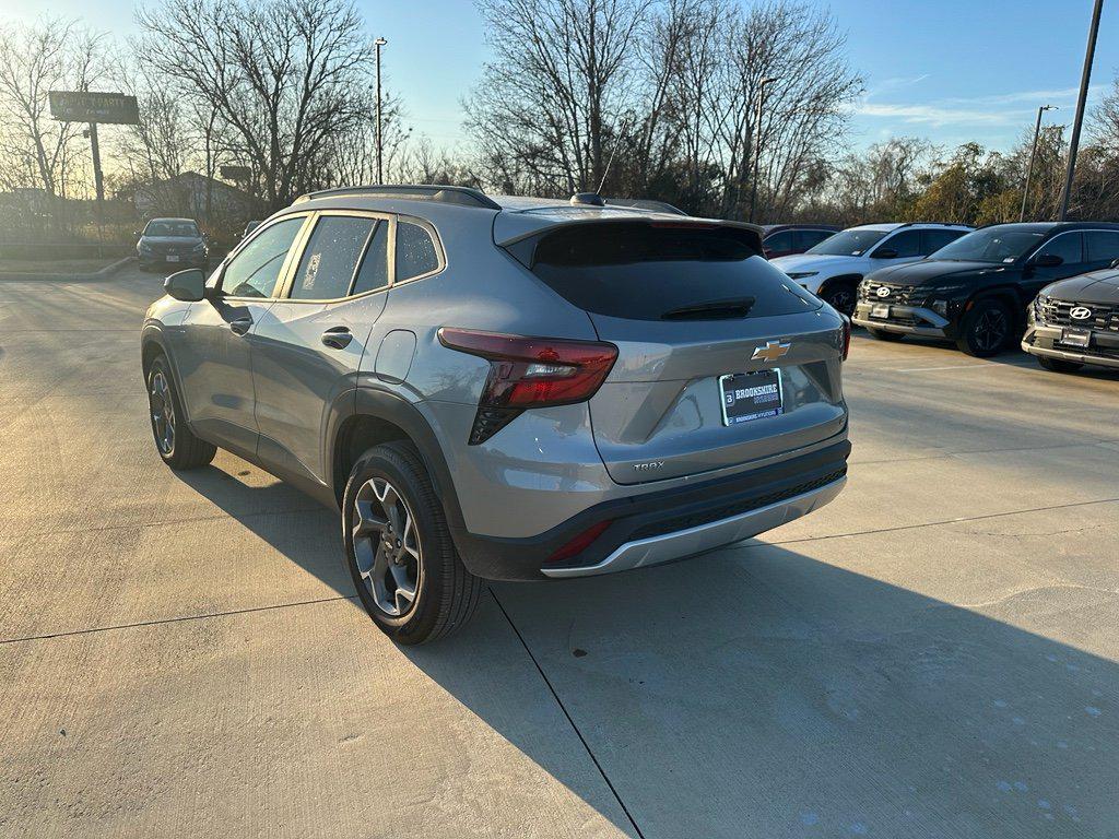 used 2025 Chevrolet Trax car, priced at $22,425
