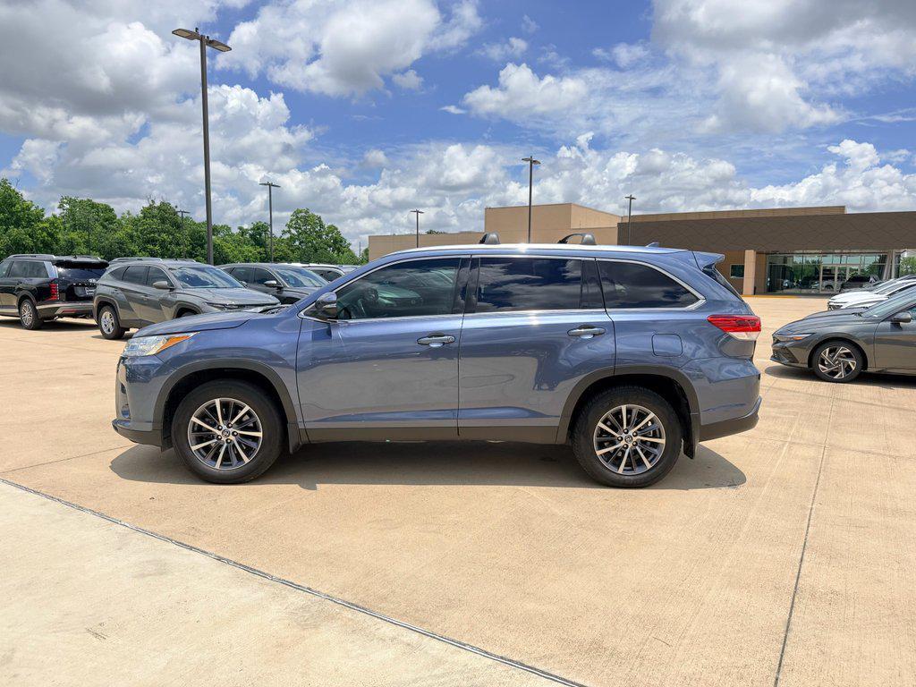 used 2019 Toyota Highlander car, priced at $26,394