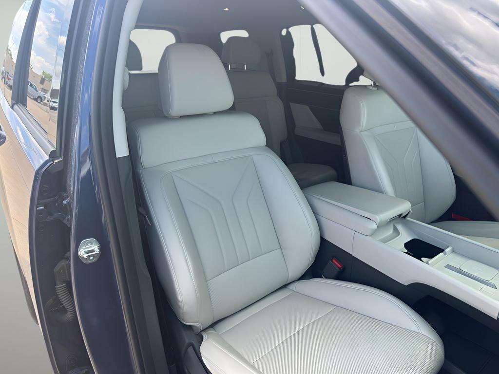 used 2025 Hyundai Santa Fe car, priced at $31,698