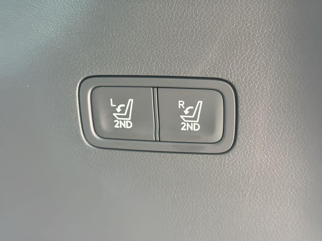 used 2025 Hyundai Santa Fe car, priced at $31,698