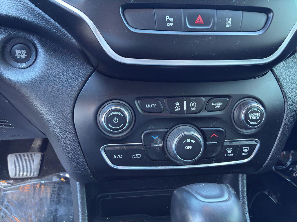 used 2021 Jeep Cherokee car, priced at $18,210