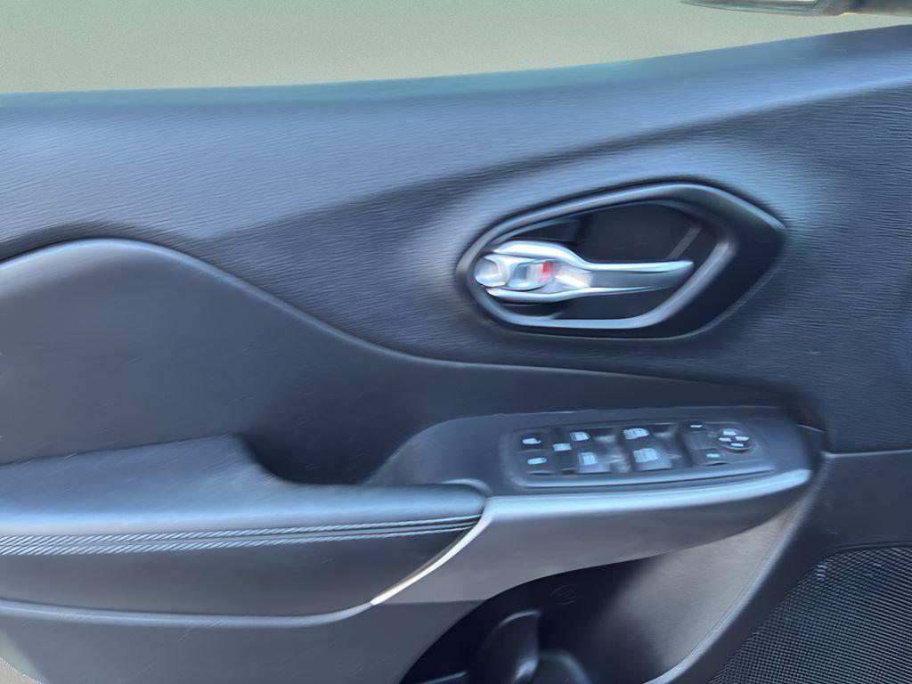 used 2021 Jeep Cherokee car, priced at $18,210