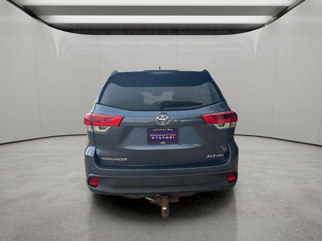 used 2019 Toyota Highlander car, priced at $27,571